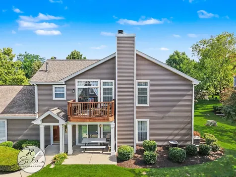 2035 Waverly Lane Algonquin IL 60102