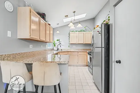 2035 Waverly Lane Algonquin IL 60102