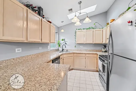 2035 Waverly Lane Algonquin IL 60102