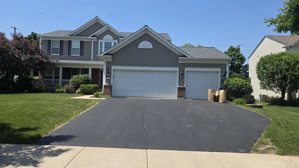 159 Chapin Way Oswego IL 60543