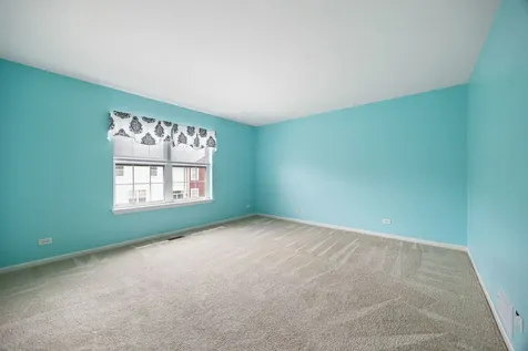 3061 Hughsdale Street Elgin IL 60124