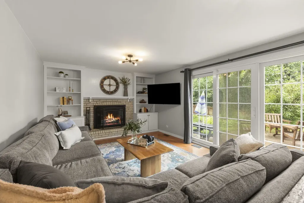 908 Kennebec Lane Naperville IL 60563
