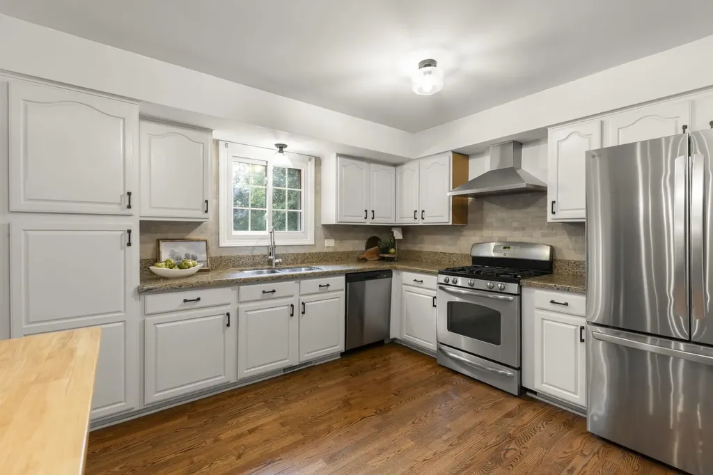 908 Kennebec Lane Naperville IL 60563