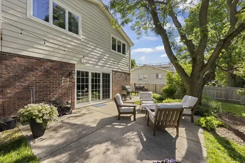 908 Kennebec Lane Naperville IL 60563