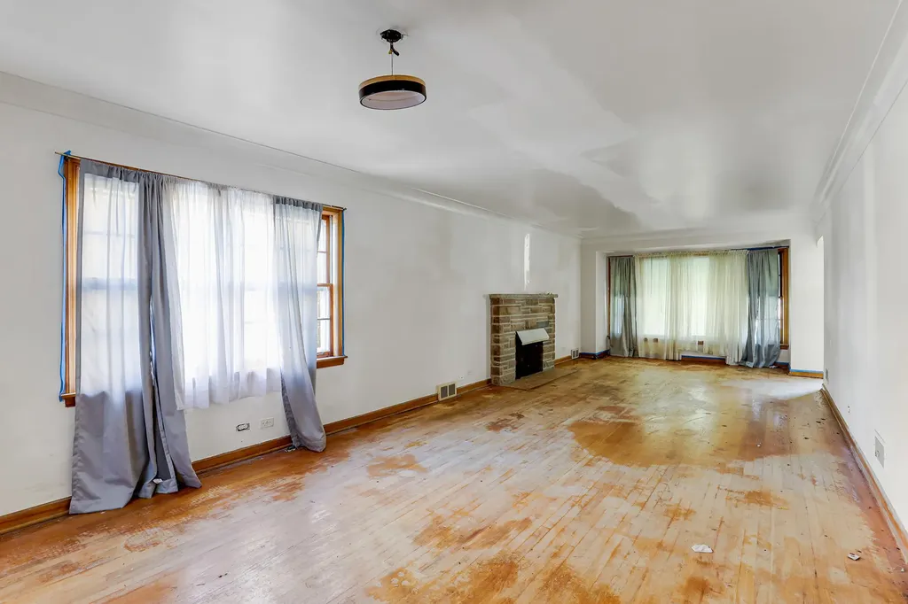 2332 Florence Street Blue Island IL 60406
