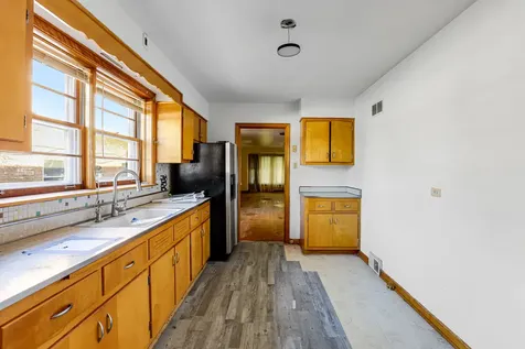 2332 Florence Street Blue Island IL 60406