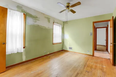 2332 Florence Street Blue Island IL 60406