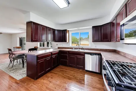 100 Kenilworth Avenue Elk Grove Village IL 60007