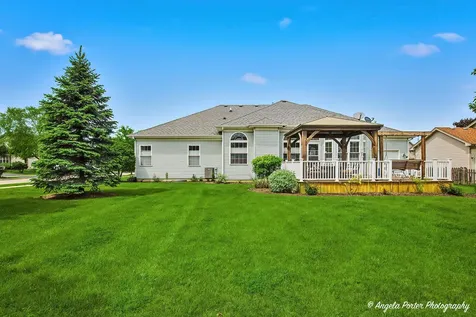 4641 4TH Street Winthrop Harbor IL 60096