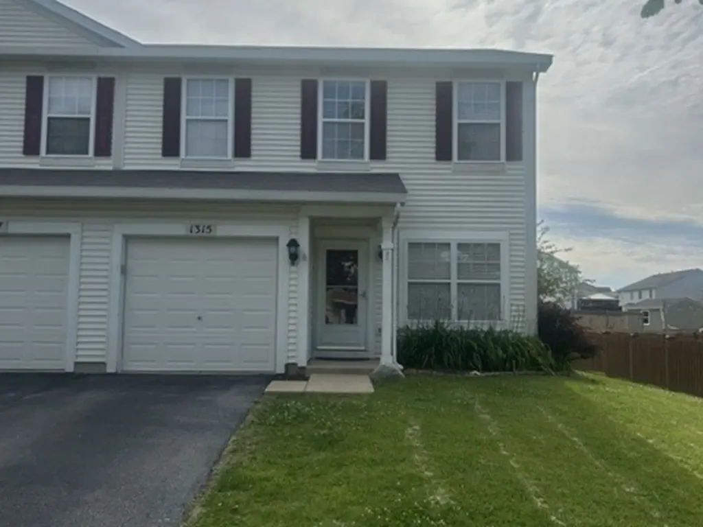1315 Burns Lane Minooka IL 60447