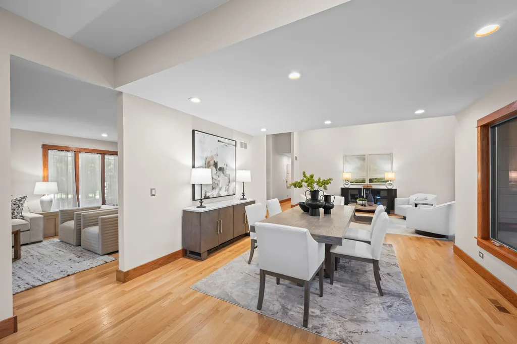 23W212 Blackcherry Lane Glen Ellyn IL 60137