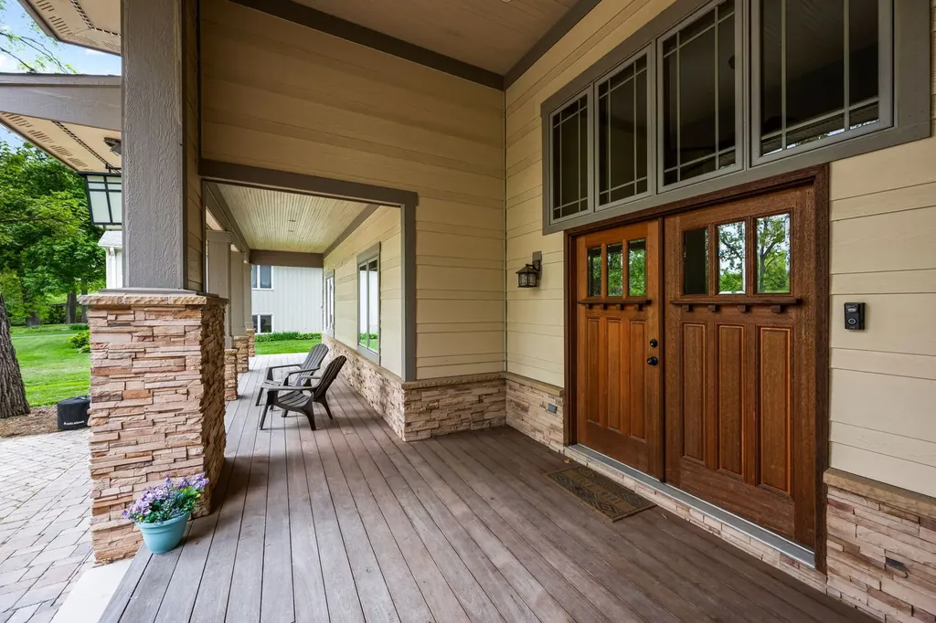 23W212 Blackcherry Lane Glen Ellyn IL 60137