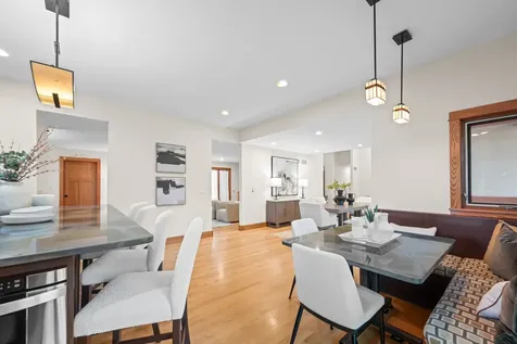23W212 Blackcherry Lane Glen Ellyn IL 60137