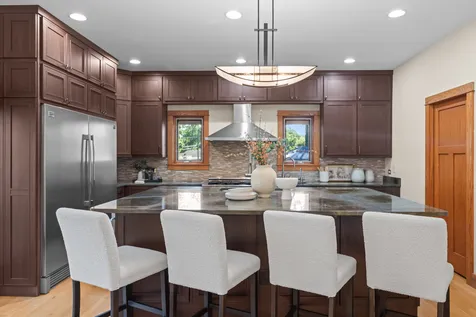 23W212 Blackcherry Lane Glen Ellyn IL 60137