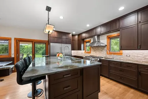 23W212 Blackcherry Lane Glen Ellyn IL 60137