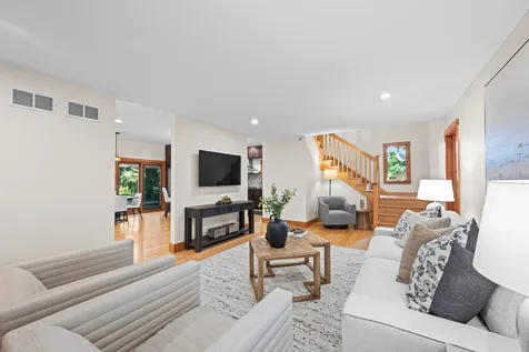 23W212 Blackcherry Lane Glen Ellyn IL 60137