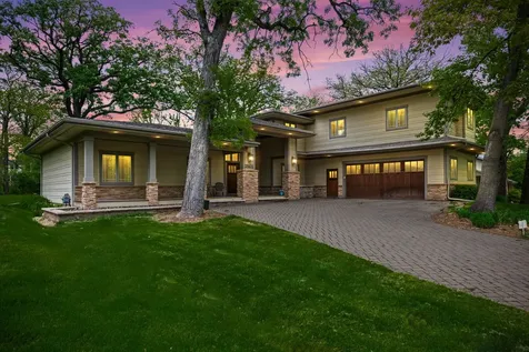 23W212 Blackcherry Lane Glen Ellyn IL 60137