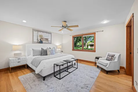 23W212 Blackcherry Lane Glen Ellyn IL 60137