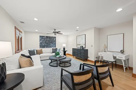 23W212 Blackcherry Lane Glen Ellyn IL 60137