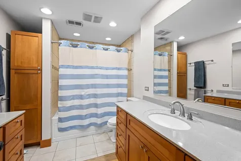 23W212 Blackcherry Lane Glen Ellyn IL 60137