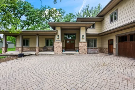 23W212 Blackcherry Lane Glen Ellyn IL 60137