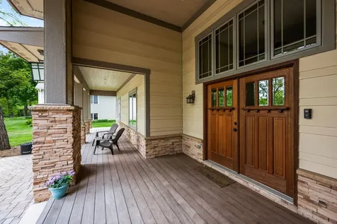 23W212 Blackcherry Lane Glen Ellyn IL 60137