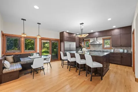 23W212 Blackcherry Lane Glen Ellyn IL 60137