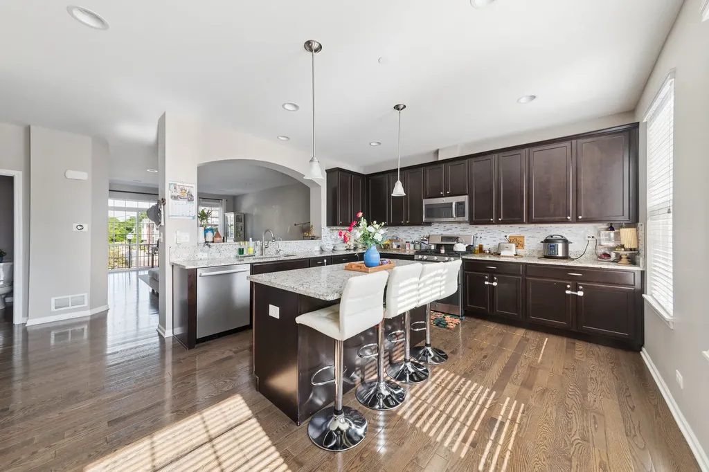 15 Margaret Drive Schaumburg IL 60194