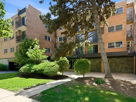 333 South East Avenue Oak Park IL 60302