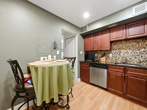 333 South East Avenue Oak Park IL 60302