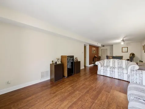 333 South East Avenue Oak Park IL 60302