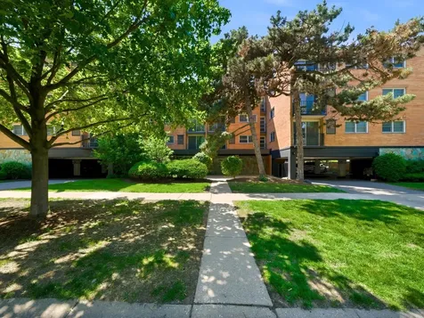 333 South East Avenue Oak Park IL 60302