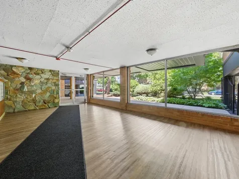 333 South East Avenue Oak Park IL 60302