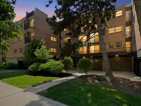 333 South East Avenue Oak Park IL 60302