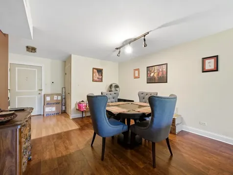 333 South East Avenue Oak Park IL 60302