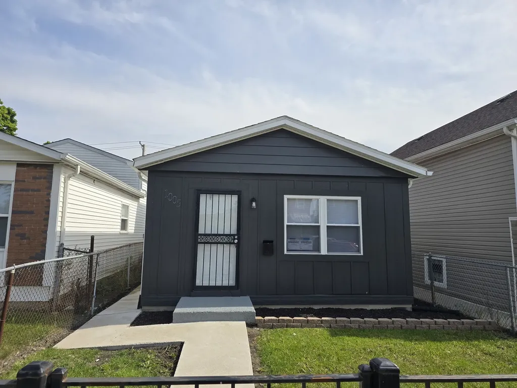 1005 West 103rd Street Chicago IL 60643