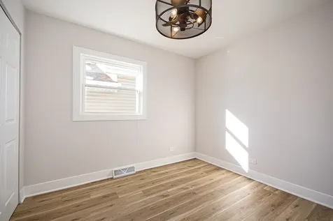1005 West 103rd Street Chicago IL 60643