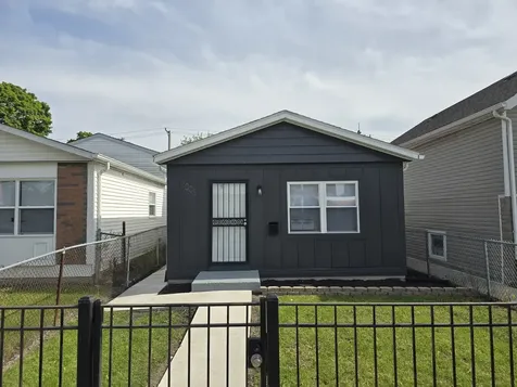 1005 West 103rd Street Chicago IL 60643