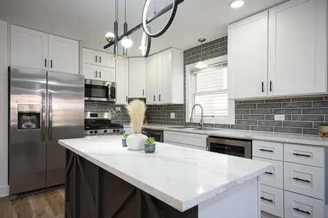 1005 West 103rd Street Chicago IL 60643