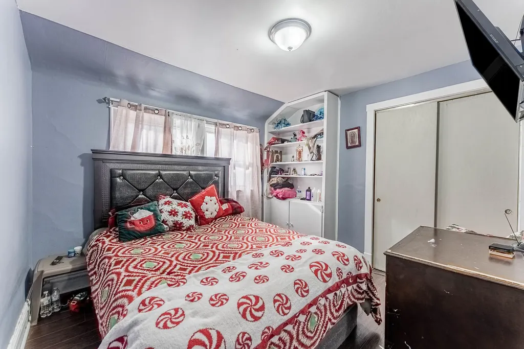6933 South Michigan Avenue Chicago IL 60637