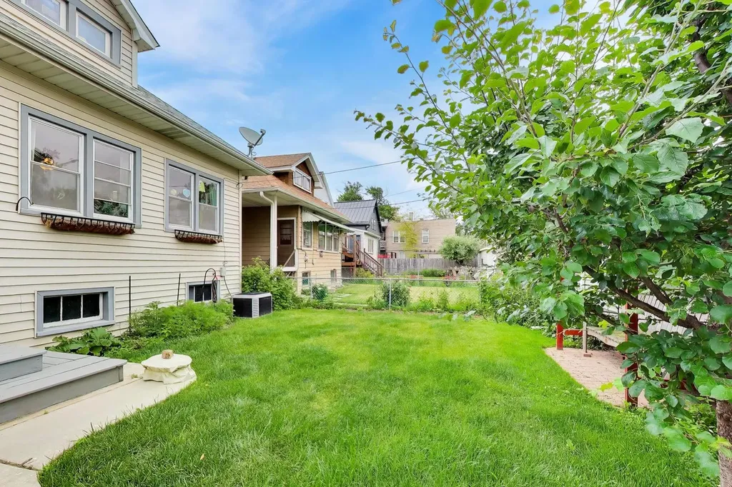 3315 West Hutchinson Street Chicago IL 60618