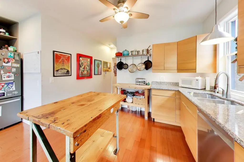 3315 West Hutchinson Street Chicago IL 60618