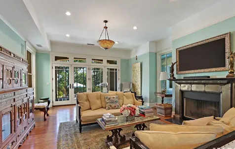 34 Logan Loop Highland Park IL 60035