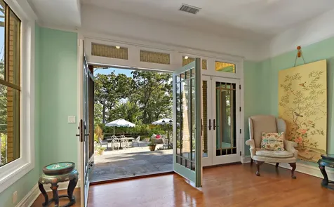 34 Logan Loop Highland Park IL 60035