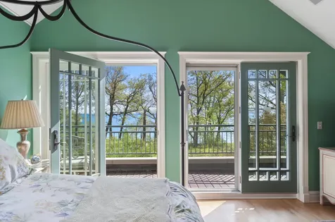 34 Logan Loop Highland Park IL 60035