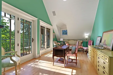 34 Logan Loop Highland Park IL 60035