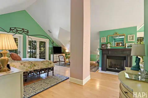 34 Logan Loop Highland Park IL 60035