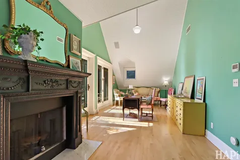 34 Logan Loop Highland Park IL 60035