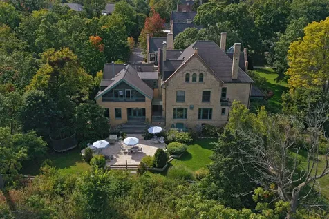 34 Logan Loop Highland Park IL 60035