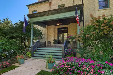34 Logan Loop Highland Park IL 60035